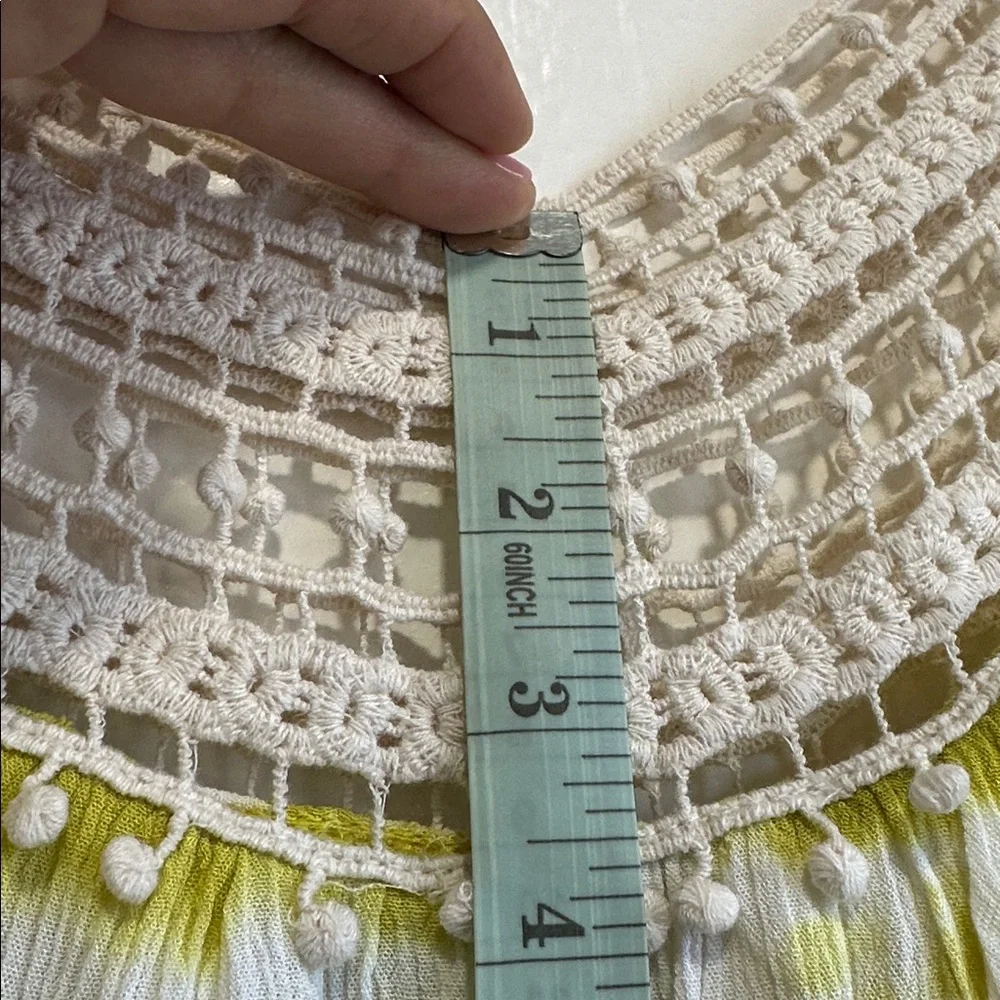 Entro Lime and White Crochet Trim Blouse - Picture 7 of 8